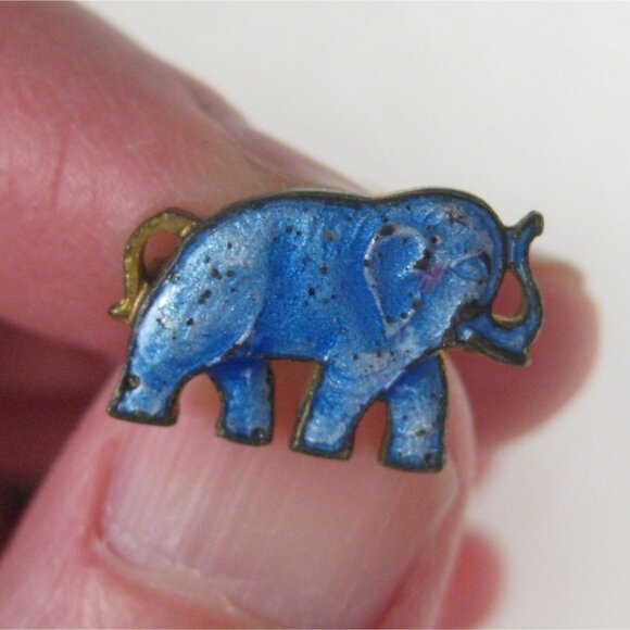 Vintage Blue Elephant Enamel Metal Lapel Pin Brooch WORN - Picture 1 of 3